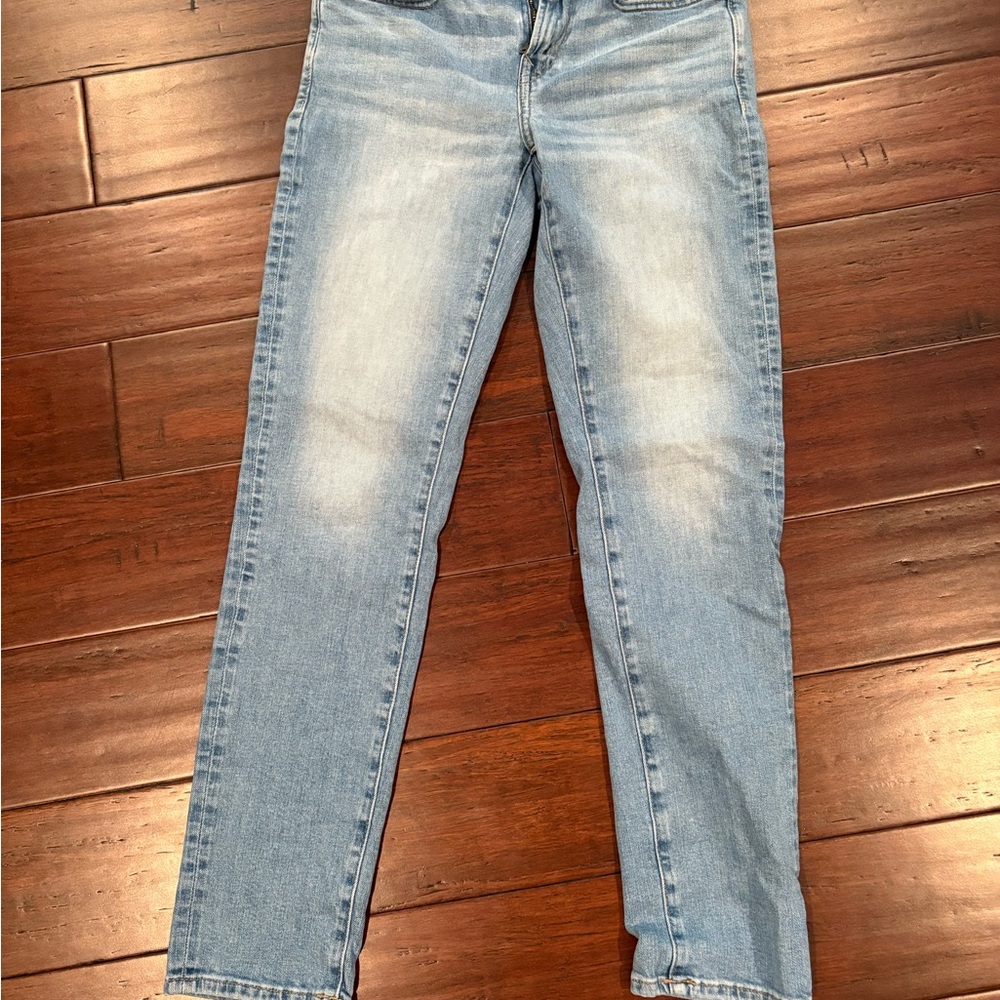 American Eagle Outfitters Classic Blue Jeans. 28x30